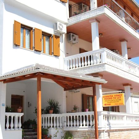 Stis Kyra - Vasilikis Apartment Ioannina Bagian luar foto