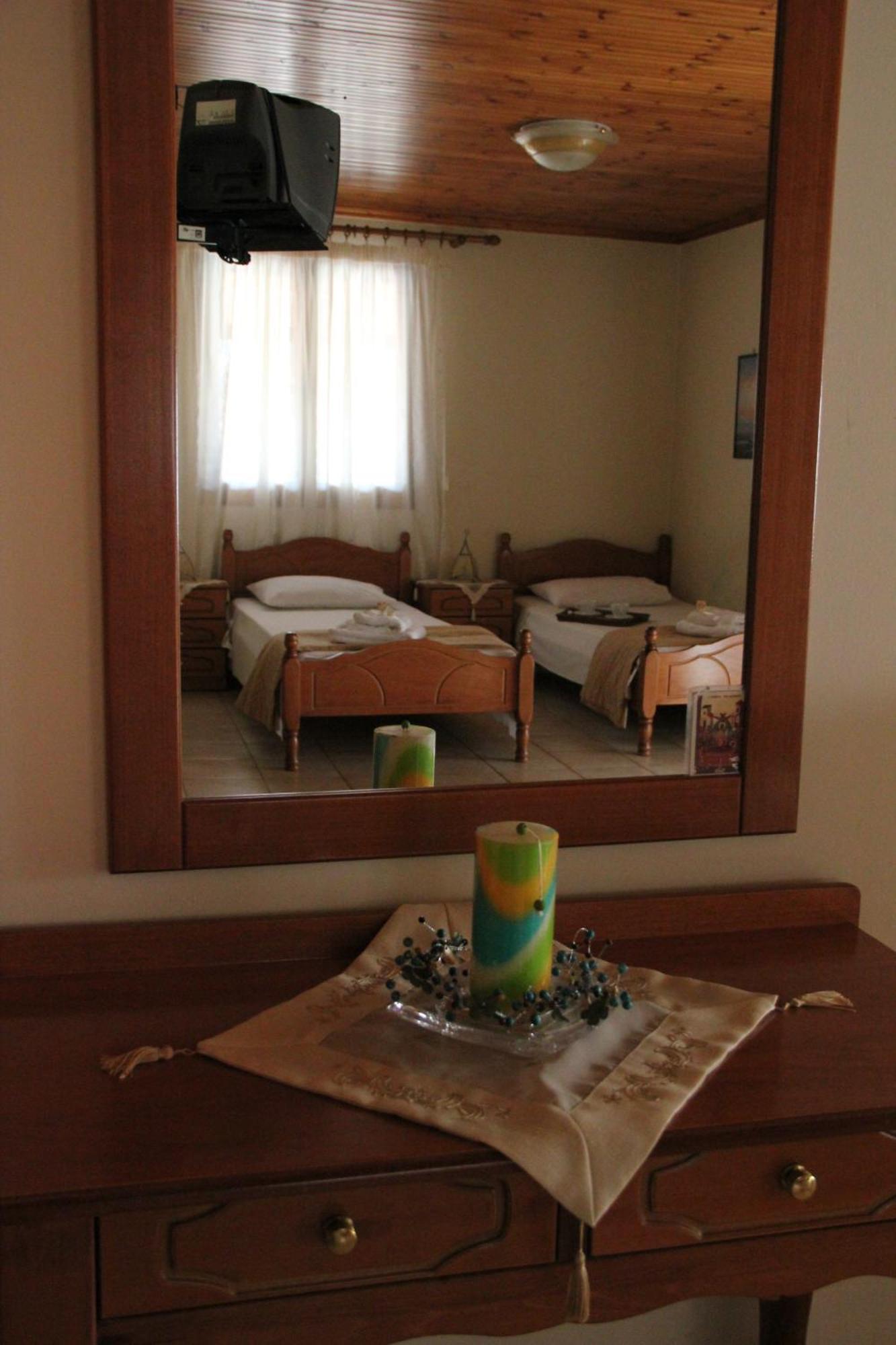 Stis Kyra - Vasilikis Apartment Ioannina Bagian luar foto